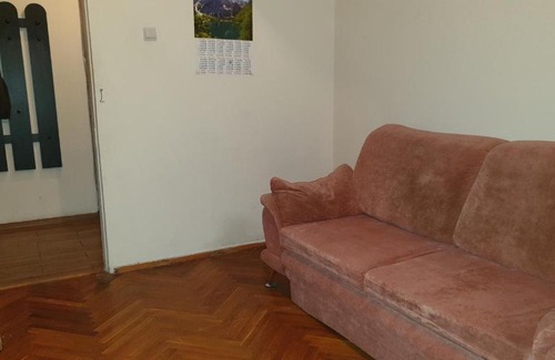 Pozniaky Apartment | Zdolbunovskaia 11