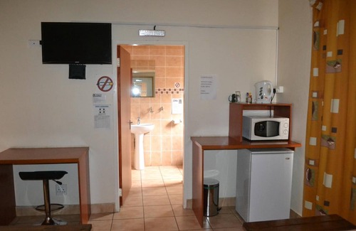 Lephalale Bed & Breakfast | Zebra Guest House