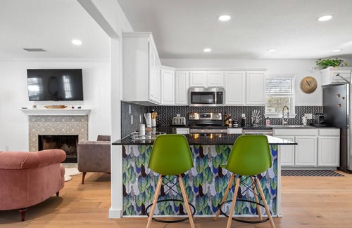 Apache Shores House | Zen Austin Home with a Cozy Tree House