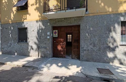 Casale Monferrato Apartment | Zen-Studio mit kostenlosem Parkplatz und automatischem Check-in 24 7