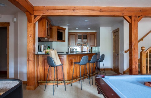 Breckenridge Cabin | Zendo by AvantStay | Serene Mountain Abode w/Hot Tub & Views