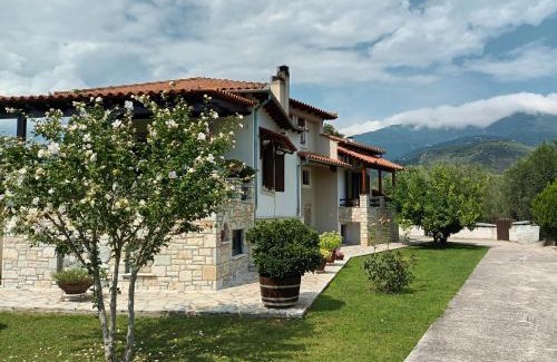 Ano Lechonia House | ZENIA Pelion garden house