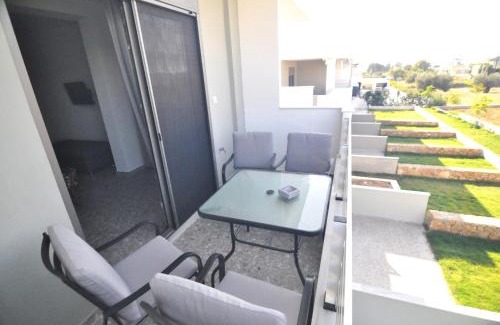 Gerakini Apartment | Zennova Sirene Luxury Studios
