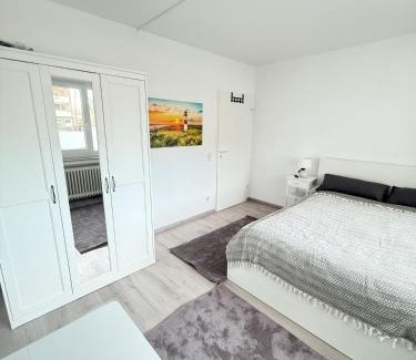 Herne Apartment | Zentral gelegene Zimmer mit Gemeinschaftsküche und -bad