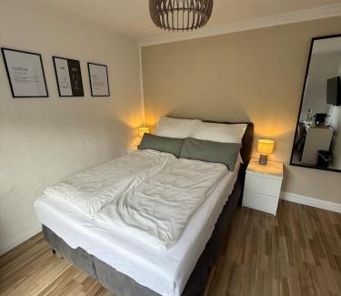 Ahrweiler Apartment | Zentrale FeWo mit Terrasse und Weinbergblick