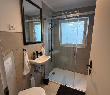 Ahrweiler Apartment | Zentrale FeWo mit Terrasse und Weinbergblick