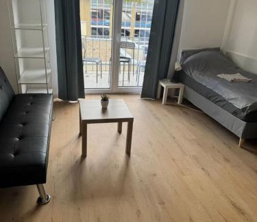Oberdorla Apartment | Zentrale Monteurwohnung Hindenburgstraße MG direkt an der Einkaufsgalerie