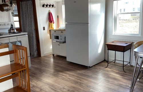 Wells Beach Cottage | Zephyr- Quiet cottage on the marsh, shopping, beaches, eats and more