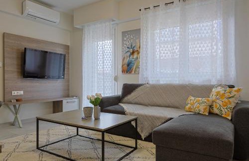 Katerini Apartment | Zeta-Garden Oasis & Private Parking by Optimum Link