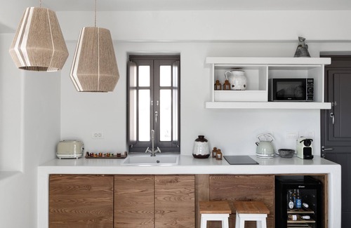 Alopronia Hotel | Zetine Suites Sikinos