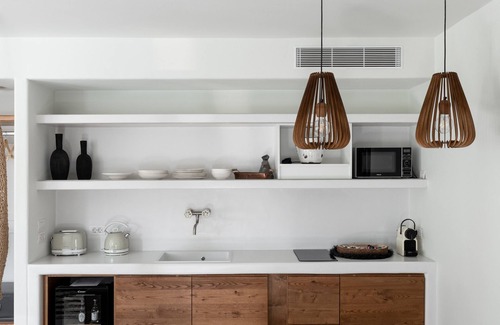 Alopronia Hotel | Zetine Suites Sikinos
