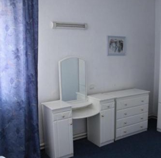 Lenins'kyi district Hotel | Zhovtnevyi