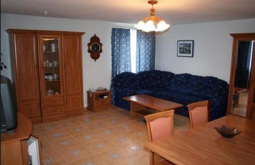 Lenins'kyi district Hotel | Zhovtnevyi