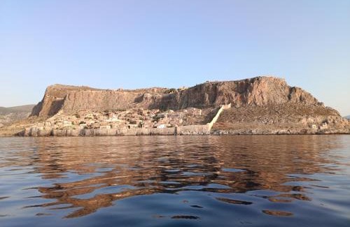 Monemvasia House | zikos house