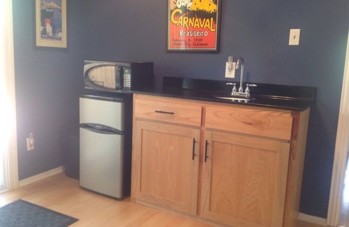 Barton Hills House | zilker park barton springs s. lamar s. congress steps to greenbelt cozy comfy