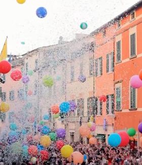 Foiano della Chiana Apartment | Zinfarosa Color House