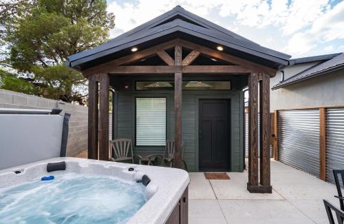 Hurricane Hotel | Zion Oasis Rentals