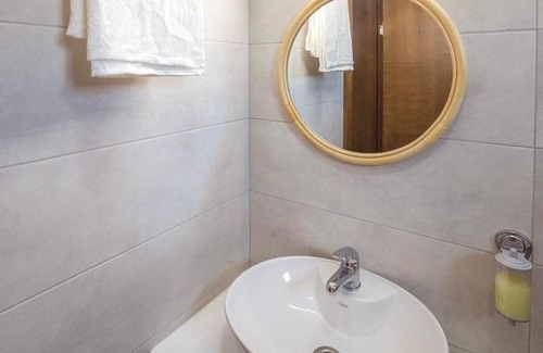 Pirot Apartment | Zoe Pirot