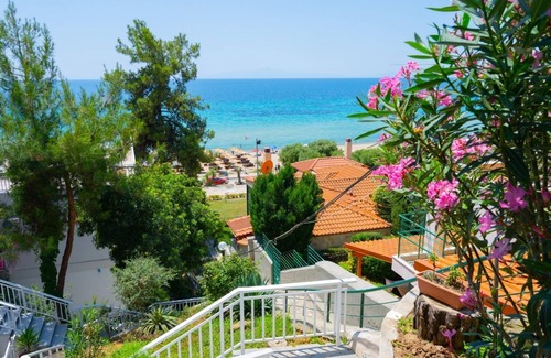 Nea Moudania Apartment | Zoe SeaView Apartment by RentalsPro