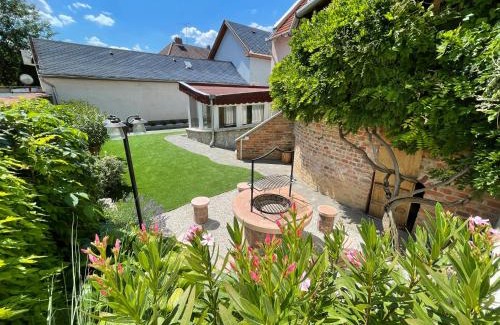 Hajduszoboszlo Apartment | Zoli Apartmanok-Zoli Kölcsey 19 Villa