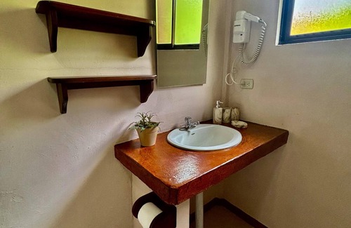 Guayabo Hotel | Zompopa Lodge