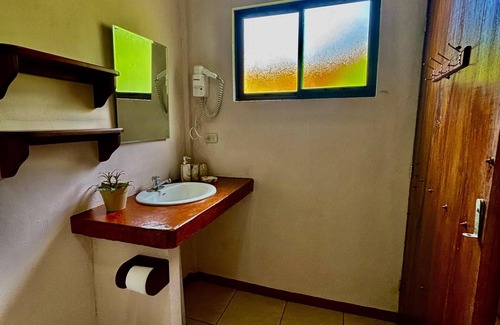 Guayabo Hotel | Zompopa Lodge