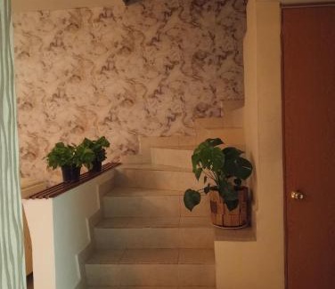 Torreon House | Zona TSM 2 habitaciones 2 camas 1 sofa cama circuito privado casa completa con todas las comodidades para trabajar o descansar en familia