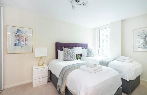 Vauxhall Apartment | Zone 1 , 2 Bed Apt , Tube Station 2 Mins Walk , Ideal For Leisure , Families , Contractors Stays , Weekly Offers , Sleeps 4