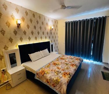 Mohangarh Apartment | ZOOMSTAY, Gomti Nagar Extension, Near Palassio Mall & Ekana Stadium, Lucknow