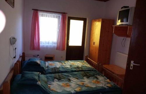 Poroszlo Apartment | Zsuzsa Apartman