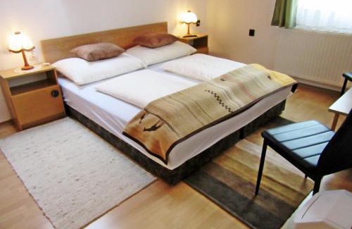 Balatonfured Bed & Breakfast | Zsuzsa Panzió