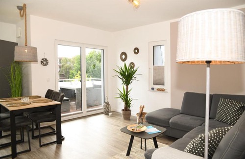 Damp Apartment | Zum Meer