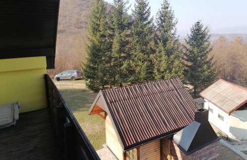 Visoko House | Zuta Kuca Sunca