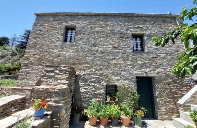 ΚΑΜΑΡΑ - Παραδοσιακό σπίτι σε αγρόκτημα με θέα