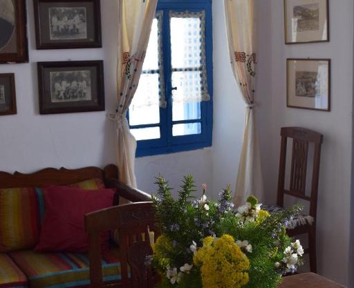 Το πάνω σπίτι της Μαριάνθης
