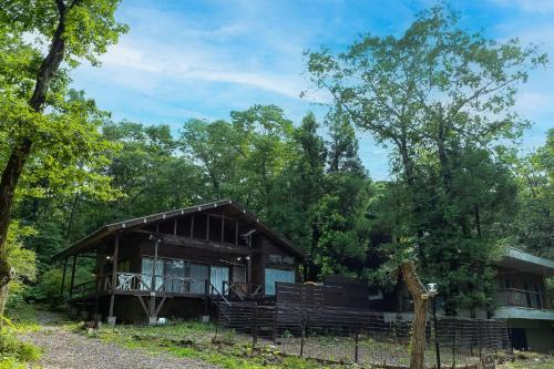 那須町湯本の那須御用邸近くのログハウス