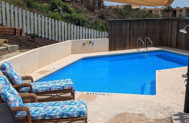 1/1 Cottage in the Dunes! PRIVATE POOL! Dog Friendly! Walk to Beach!