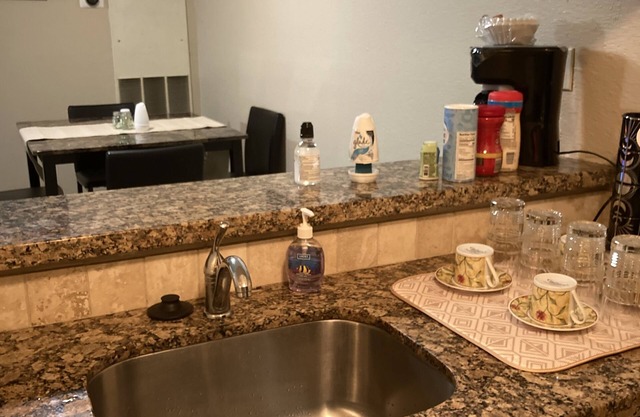 1 Beautiful Bedroom Condo near all.