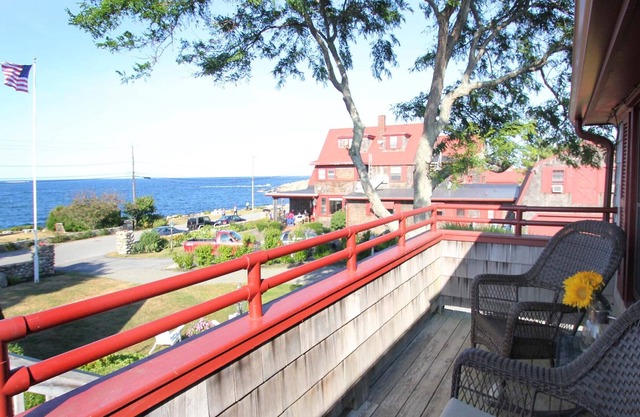 1 Bedroom, 1 Bathroom, Living room with twin day bed, Kitchenette Deck