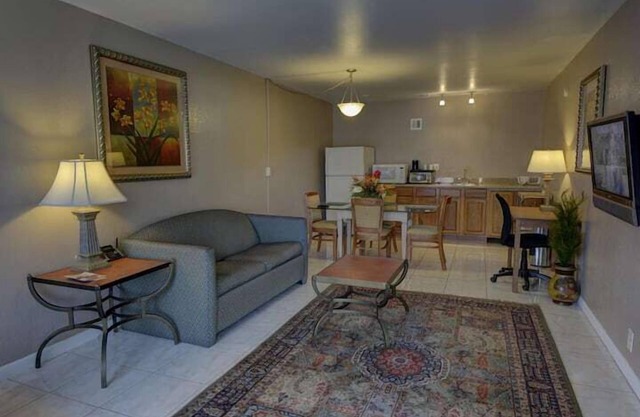 1 Bedroom 803292 by Houzlet