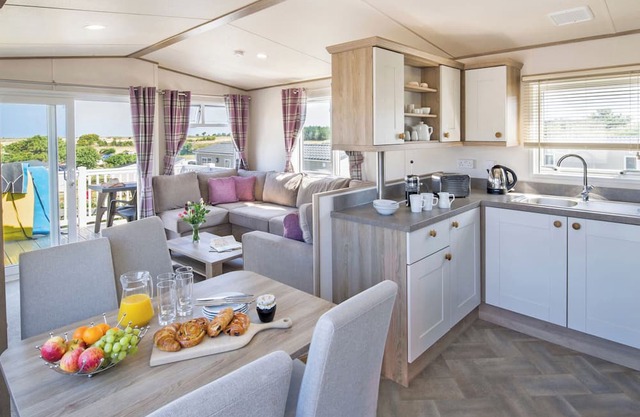 1 bedroom accommodation in Holywell Bay