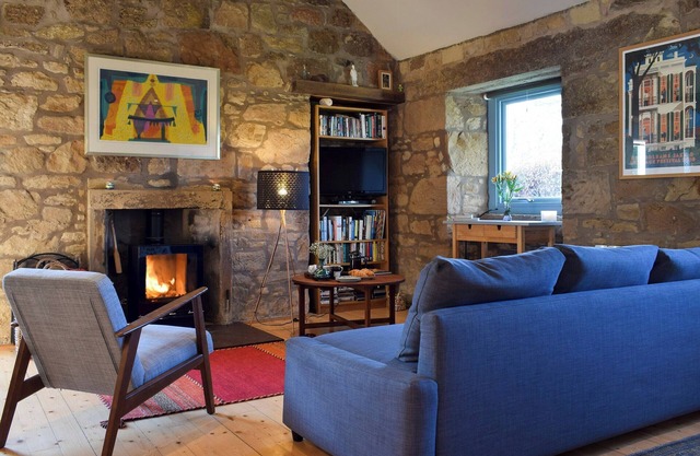 1 bedroom accommodation in Near Ladybank, Cupar