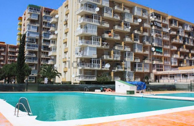 1-bedroom apartment, sea view, city center, next to beach and train station