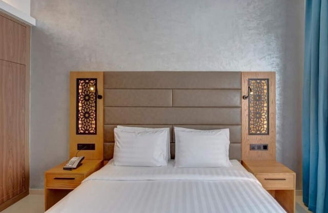 1 Bedroom Apartment Near Dubai Internet City Metro