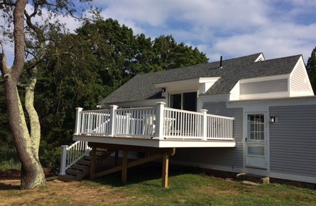 1 bedroom apartment on the water