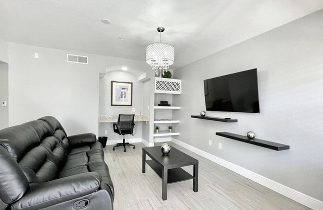 1 Bedroom Condo 318547 by Houzlet