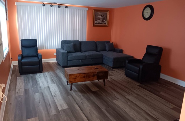 1-bedroom condo next to Chicago Midway International Airport