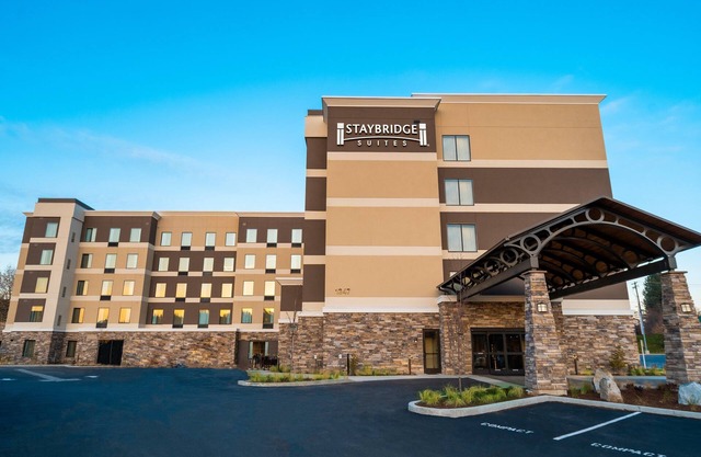 1 Bedroom | Free Breakfast + Indoor Pool + Hot Tub