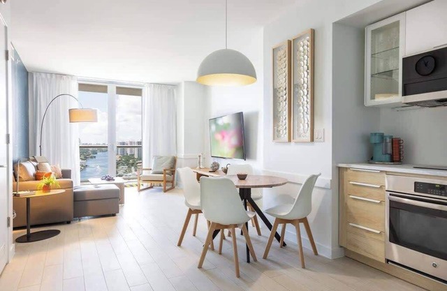 1 BR Full Kitchen- Pool Gym Beach 29th floor