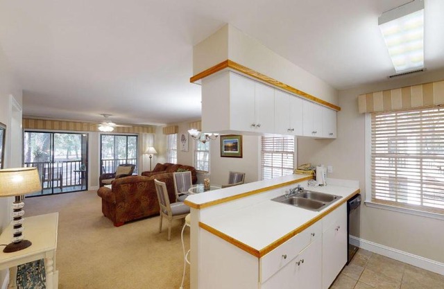 1-BR Golf Suites Views and Amenities